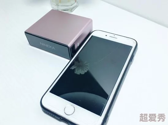 33岁女人买iphone8，真是个有趣的选择，看来她对经典款情有独钟！