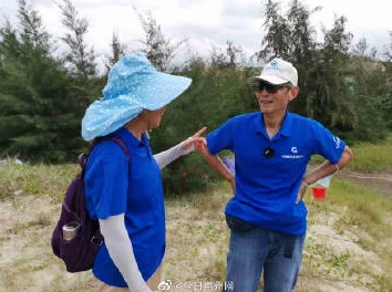 翁与小莹全目录完整版两人近日共同参与了一场环保活动，呼吁大家关注生态保护