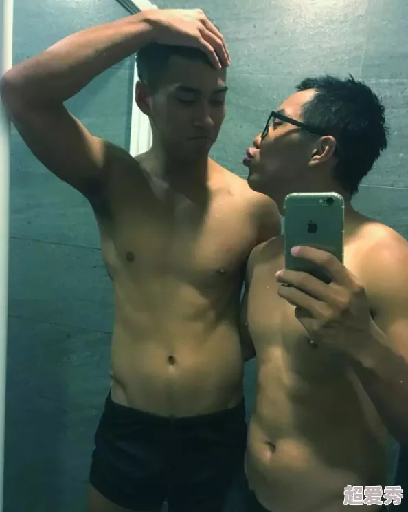 中国男同浪小辉gaysex让我们一起传播爱与理解，尊重每一个人的选择与生活方式