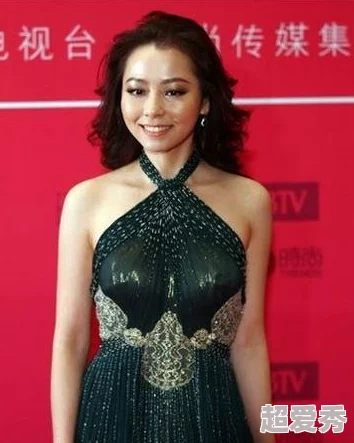 穿乳环蒂环露出调教调教听说当事人本来是乖乖女为爱痴狂才如此大胆尝试